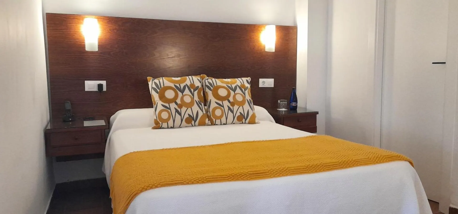 Hotel Los Olivos Arcos de la Frontera 3*,  Spain